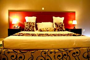 Hotel Hilltop Country Club