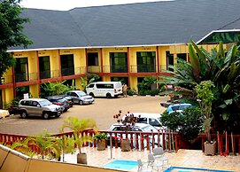 Hotel Hilltop Country Club