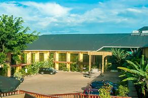 Hotel Hilltop Country Club