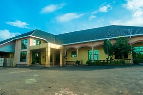 Hotel Hilltop Country Club