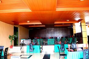 Hotel Hilltop Country Club