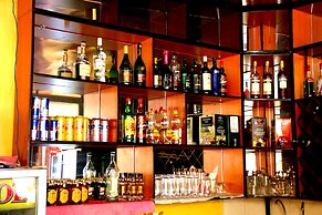 Hotel Hilltop Country Club