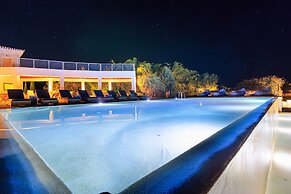 180 South Seaside Hotel