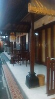 Dewi Antara Homestay