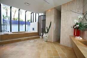 Chateau Boutique Motel