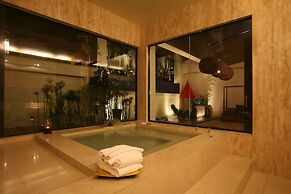 Chateau Boutique Motel