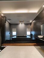 Chateau Boutique Motel