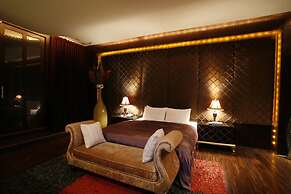 Chateau Boutique Motel