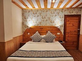 Hotel Pineview Shimla