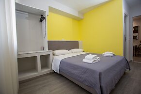 Raise Boutique Rooms in Center of Athens