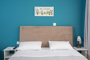 Raise Boutique Rooms in Center of Athens