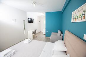 Raise Boutique Rooms in Center of Athens