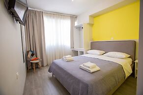 Raise Boutique Rooms in Center of Athens