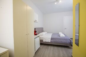 Raise Boutique Rooms in Center of Athens