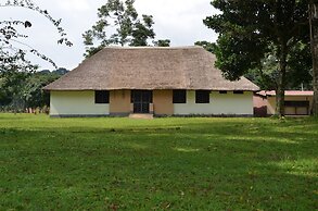 Ssese Islands Beach Hotel - Hostel