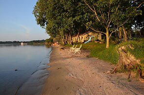 Ssese Islands Beach Hotel - Hostel