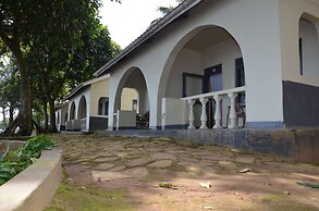 Ssese Islands Beach Hotel - Hostel