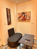 Evin Suit Hotel
