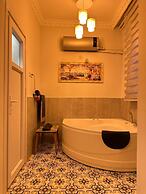 Evin Suit Hotel