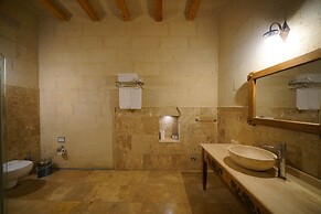 Design Cave Hotel