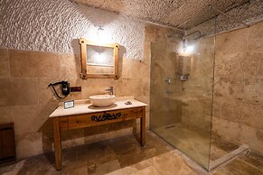 Design Cave Hotel