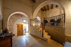 Design Cave Hotel