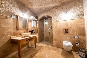 Design Cave Hotel