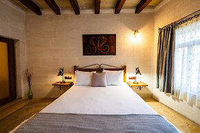Design Cave Hotel