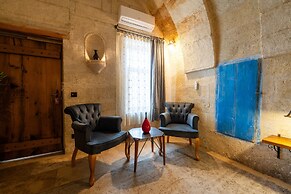 Design Cave Hotel