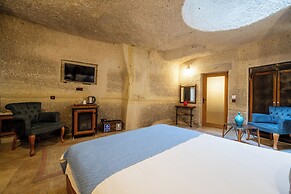 Design Cave Hotel