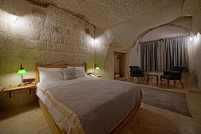Design Cave Hotel