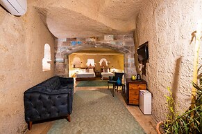 Design Cave Hotel