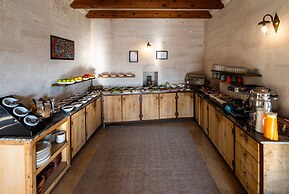 Design Cave Hotel