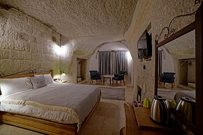 Design Cave Hotel
