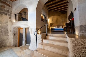 Design Cave Hotel