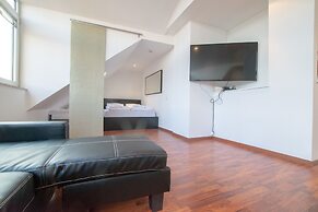 Sunny Penthouse in City Center