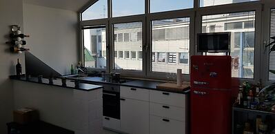 Sunny Penthouse in City Center