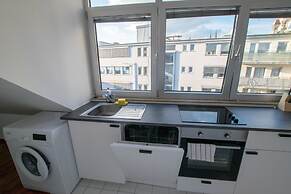 Sunny Penthouse in City Center