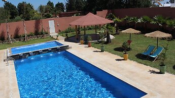 Villa Rabat Pool And Tennis