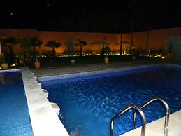 Villa Rabat Pool And Tennis