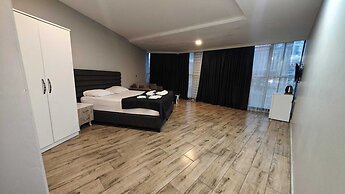 Plus Park Suite & Hotel