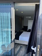 Plus Park Suite & Hotel