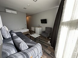 Plus Park Suite & Hotel