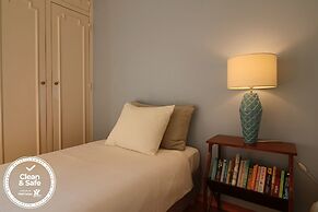 Cascais Estoril Apartment Near the Beach