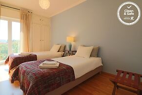 Cascais Estoril Apartment Near the Beach