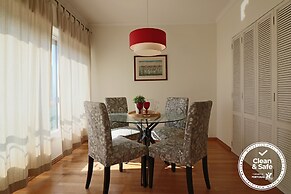 Cascais Estoril Apartment Near the Beach