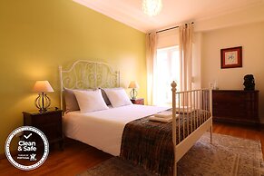 Cascais Estoril Apartment Near the Beach