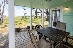 Riverside Inn and Cottages