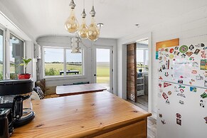 Riverside Inn and Cottages