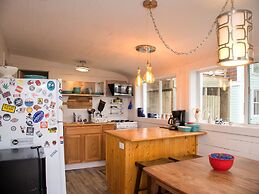 Riverside Inn and Cottages